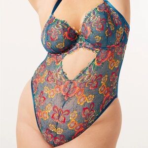 Sunchaser Lace Underwire Teddy